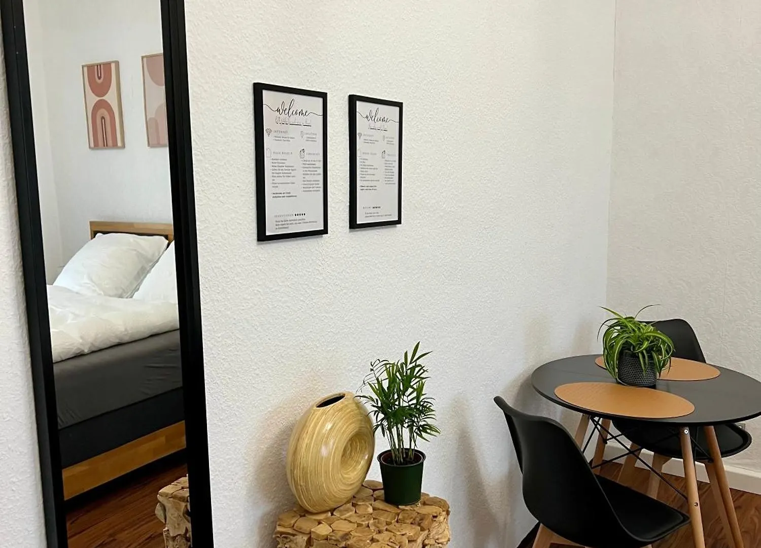 Sahara Hosting Apartments Nuernberg City Room 3 Germany